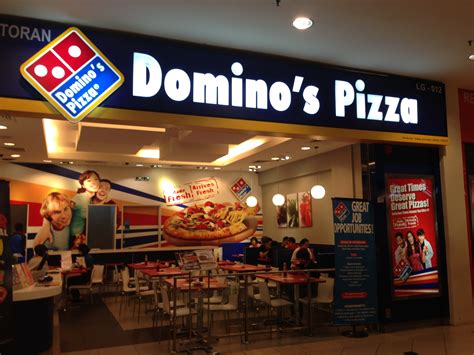 Domino’s Pizza Shops .
